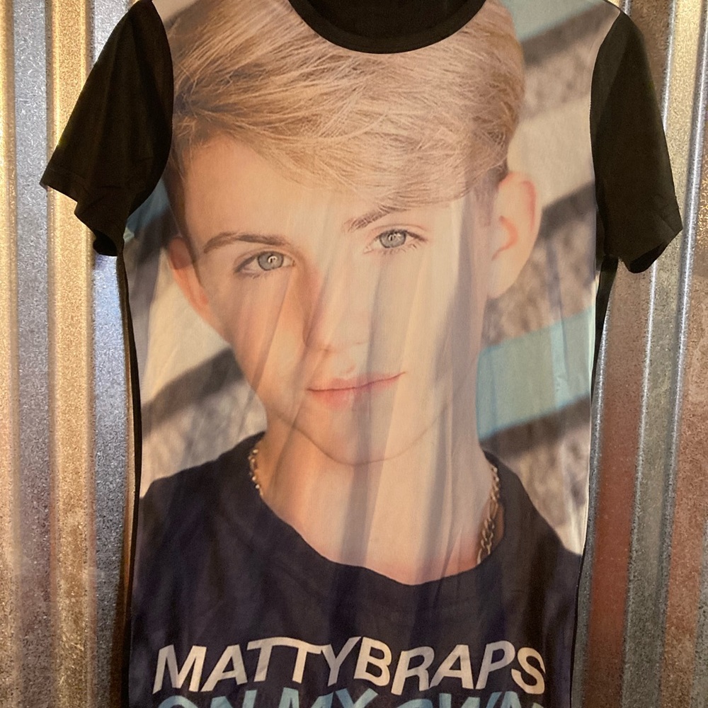 Matty B Raps tee youth xl